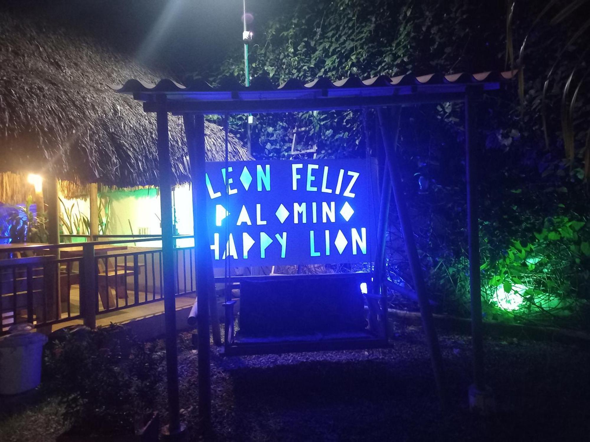 El Leon Feliz Palomino Hotel Bagian luar foto
